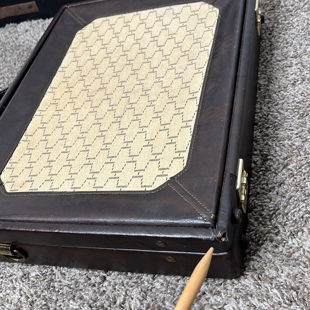 RARE VINTAGE BRIEFCASE with original keys - Picture 16 of 16